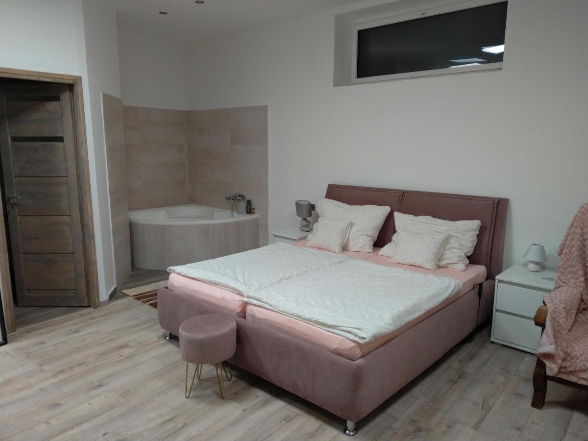 Silver Dream Apartmanhaz Debrecen Esterno foto