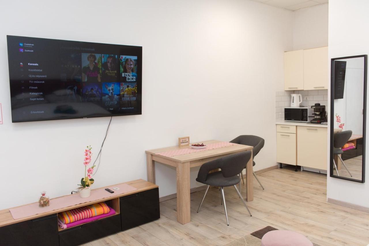 Silver Dream Apartmanhaz Debrecen Esterno foto