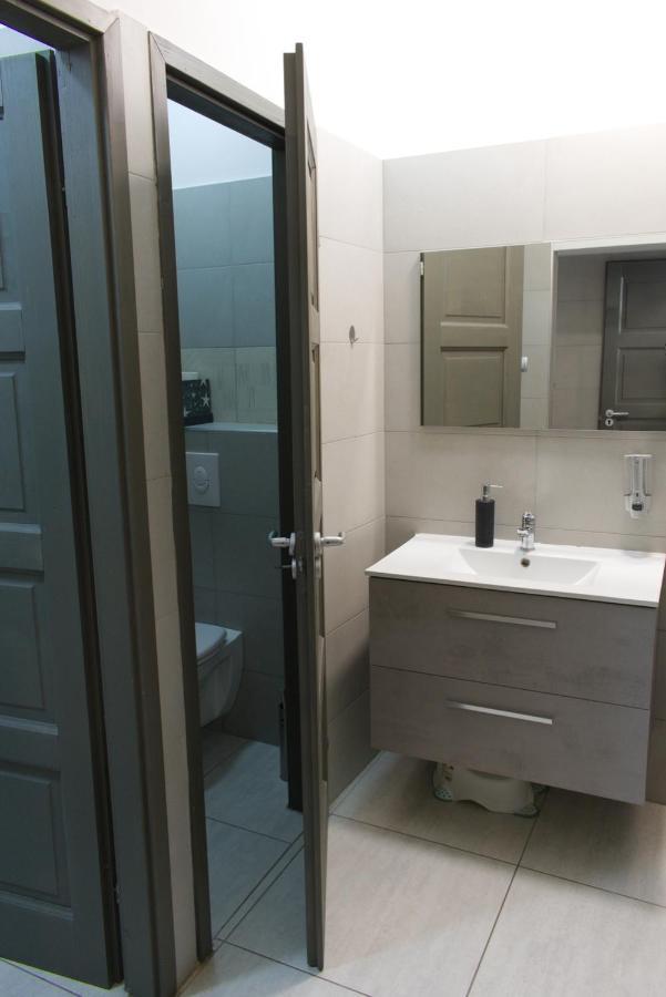 Silver Dream Apartmanhaz Debrecen Esterno foto